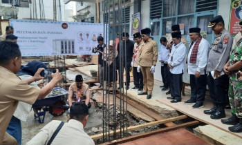 Peletakan Batu Pertama Pembangunan Masjid SMA N 2 Bukittinggi