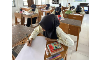MPK/OSIS SMA Negeri 2 Bukittinggi Mengadakan Berbagai Perlombaan  Untuk Memperingati  Hari Kartini